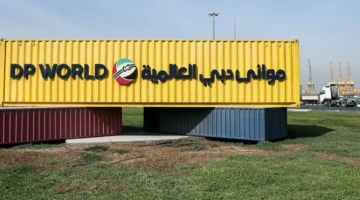 تغيير قيادي.. عيسى كاظم رئيساً لموانئ دبي العالمية خلفاً لسلطان بن سليم